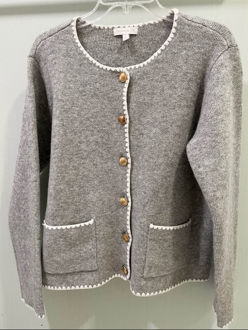 Crown & Ivy Gray Scallop Stitch Button-Front Cardigan Sweater NWOT